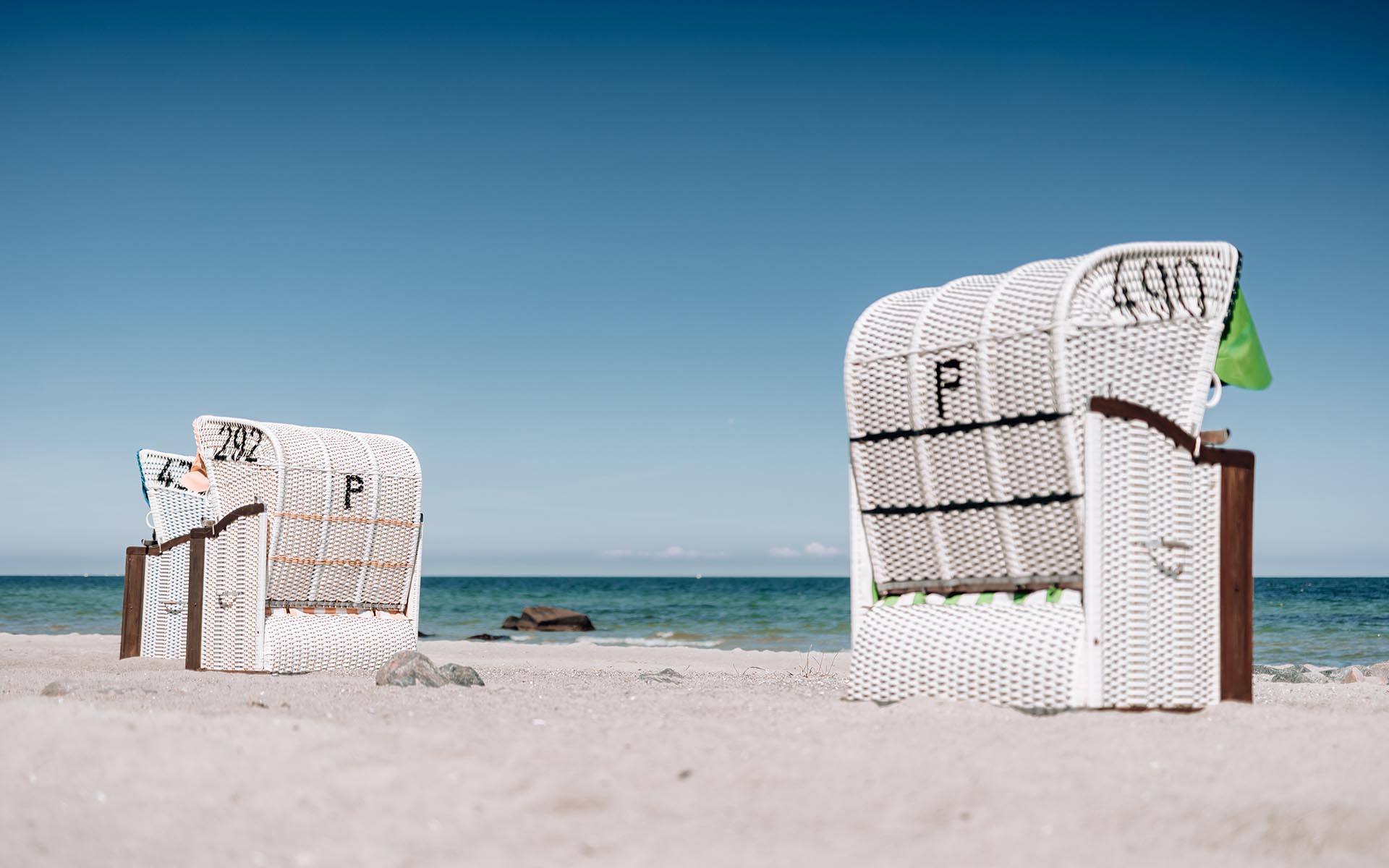 Strandkörbe an der Ostsee von Schleswig-Holstein
